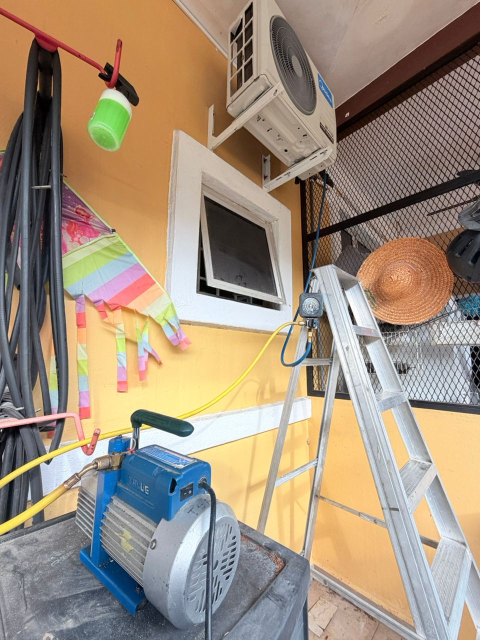 Servis aircond biasa